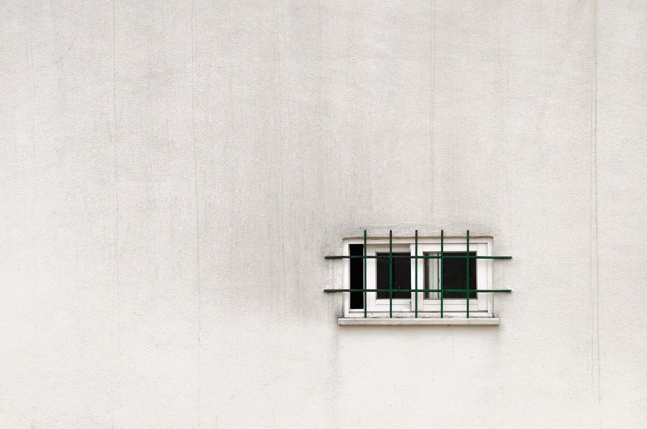 frame_house_winter